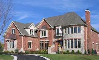 26 E Peter Ln, Hawthorn Woods, IL 60047