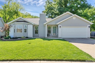 808 White Picket Ln, Ballwin, MO 63021