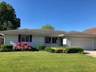 613 Broadmeadow Rd, Rantoul, IL 61866