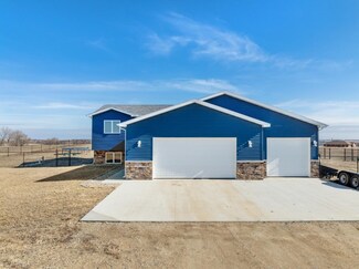 3817 Grayson Dr, Burlington, ND 58722