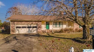 2509 Gwen St, Scottsboro, AL 35768