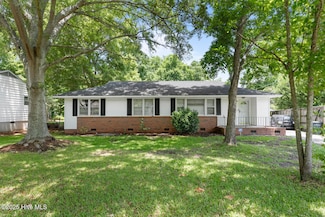 407 Hickory Ct, Jacksonville, NC 28540