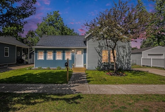 507 N Robert St, Ludington, MI 49431