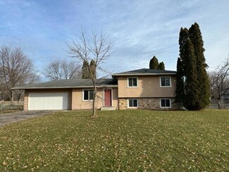 16634 Flagstaff Ave W, Rosemount, MN 55068