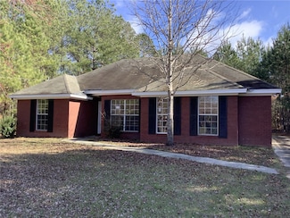 301 Lilly Ln, Tuskegee, AL 36083