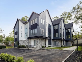 5 Francis Place Unit 214, Monsey, NY 10952