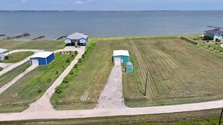 114 Red Snapper Dr, Port Lavaca, TX 77979