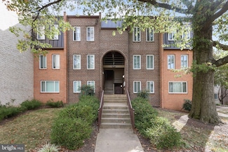 5050 7th Rd S Unit 301, Arlington, VA 22204