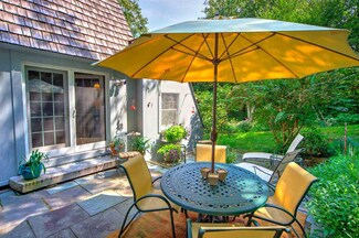 217 S Perry Rd, Woodstock, VT 05091