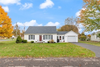 1404 Summit Dr, Newark, NY 14513