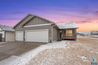6749 W Viola Ct Ct, Sioux Falls, SD 57107