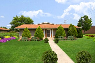 861 S 10th Ave, La Grange, IL 60525