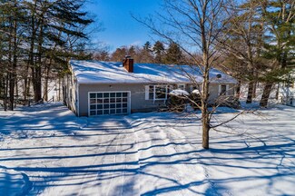 17 Canal St, Meredith, NH 03253