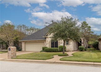 3914 Park Meadow Ln, Bryan, TX 77802