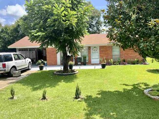 154 Pacific Cir, Crystal Springs, MS 39059