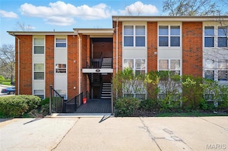 1966 Hunting Lake Ct Unit 302, Saint Louis, MO 63122
