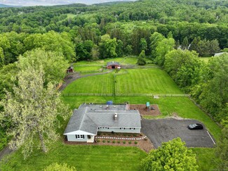 49 Warner Rd, Bridgewater, CT 06752