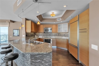 322 Karen Ave Unit 807, Las Vegas, NV 89109