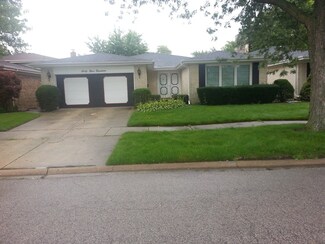 6919 N Waukesha Ave, Chicago, IL 60646