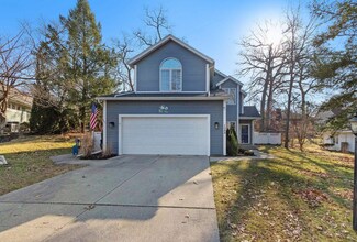 1252 Black Oak Dr, South Bend, IN 46617