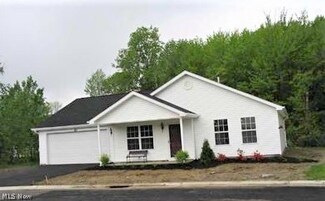 385 Nantucket Dr Unit 2, Geneva, OH 44041
