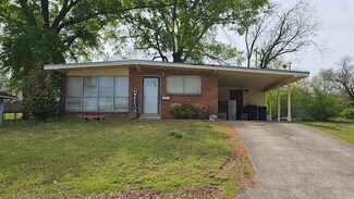 8819 Cloverhill Rd, Little Rock, AR 72205