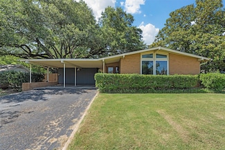 1302 E Elm St, Hillsboro, TX 76645