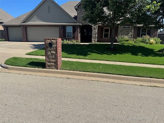 5510 Cooper Ct, Bartlesville, OK 74006