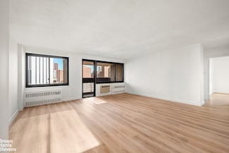 333 Pearl St Unit 8L, New York, NY 10038