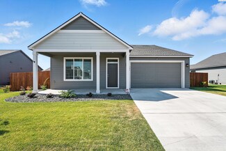 306 Tanzanite Ave, Grandview, WA 98930