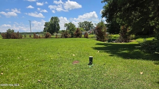 218 Shoreview Dr, New Bern, NC 28562
