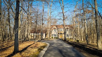 3260 Woodland Shores Dr, Decatur, IL 62521