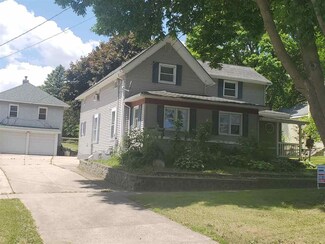 252 S Walnut St, West Union, IA 52175