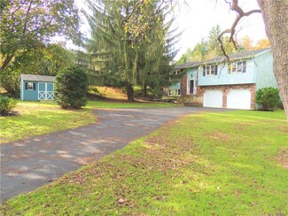 3090 Clayton St, Easton, PA 18045