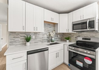 222 Piedmont E, Delray Beach, FL 33484