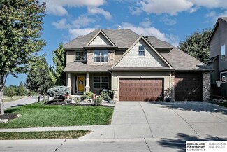 19360 H St, Omaha, NE 68135