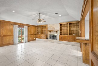 1133 Sally Anne Dr, Rosenberg, TX 77471