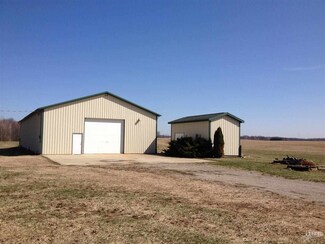 8880 E 400 N, Pierceton, IN 46562