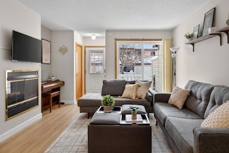 4065 Wilshire Cir Unit 8, Saint Paul, MN 55126