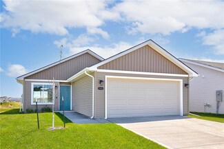 900 Aster Dr, Carlisle, IA 50047