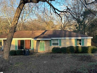 112 Alice Farr Dr, Greenville, SC 29617