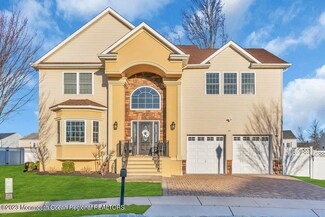 11 Liam Ct, Woodbridge Township, NJ 07067