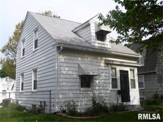 226 S Thornwood Ave, Davenport, IA 52802