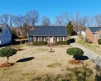 818 Westwood Dr, Elon, NC 27244