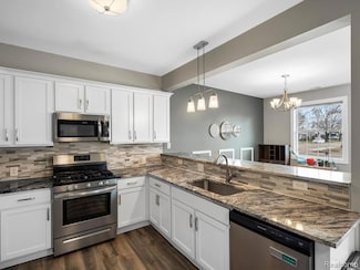 21539 Caledonia Ave, Hazel Park, MI 48030
