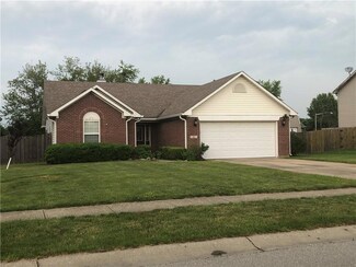 162 Davis Dr, Whiteland, IN 46184