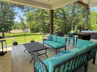 201 Deen Dr, Huffman, TX 77336
