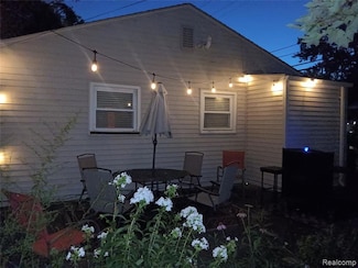 3246 Harris St, Ferndale, MI 48220