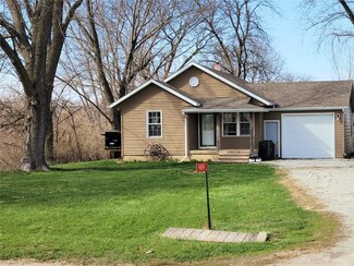 989 Mcgregor Dr, Knoxville, IA 50138