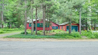 119 Golf Course Rd, Lake Pleasant, NY 12108